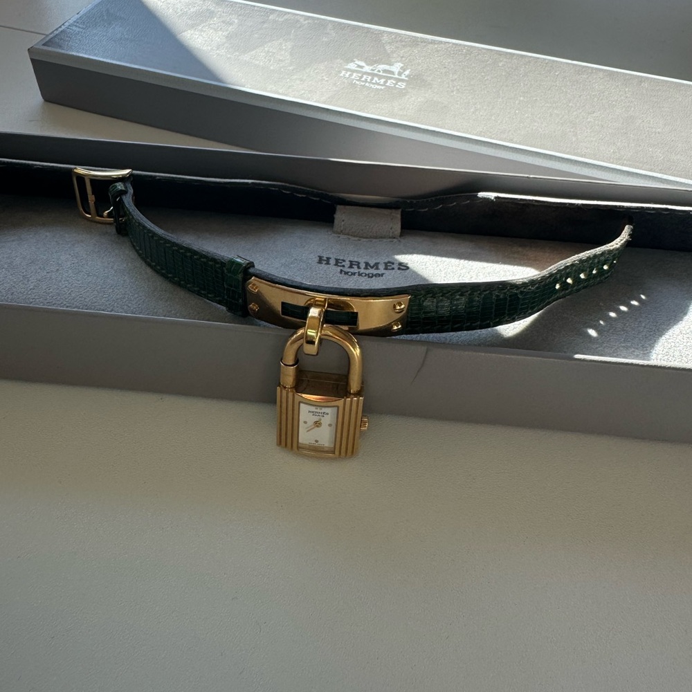 Exquisite Hermès Kelly Watch Bracelet in green Croc leather🐊 - Picture 4 of 16